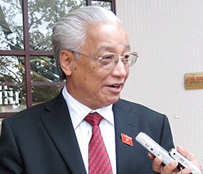 "Việc nhà đầu tư nhỏ lẻ có rút ra khỏi thị trường thì không ảnh hưởng nhiều đến thị trường nhưng có thể nó ảnh hưởng đến tâm lý chung. Và đó mới là vấn đề".