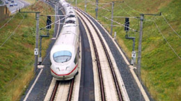 Đường sắt cao tốc Bắc - Nam cần tiến hành từ năm 2012