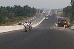Dự án đường cao tốc Tp. HCM - Trung Lương có chiều dài toàn tuyến là 61,9km, vận tốc thiết kế 120km/giờ.