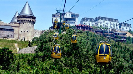 Là đơn vị sở hữu hệ thống cáp treo Bà Nà và khu du lịch Bà Nà Hills tại Đà Nẵng, Banacab được thành lập từ năm 2007, có ngành nghề kinh doanh chủ yếu là hệ thống cáp treo, máng trượt, nhà hàng, khách sạn…