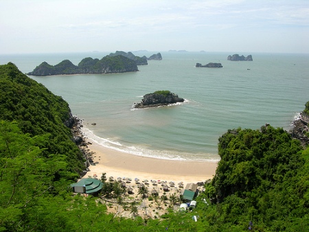 Một góc đảo Cát Bà.