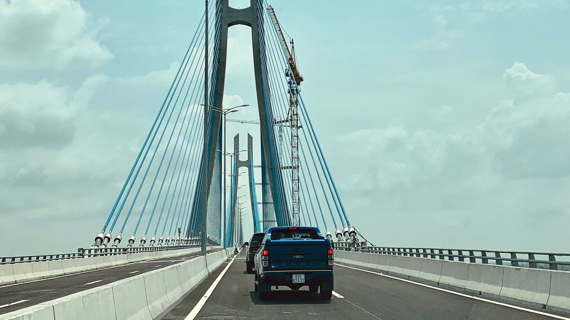 Cầu Vàm Cống mới đưa vào sử dụng đã bị rạn nứt.