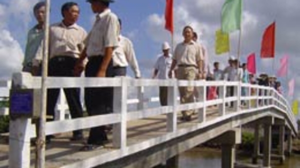 Ngày Nhà giáo và “khát vọng 1.558 cây cầu”