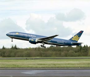 Năm 2006, Vietnam Airlines đạt doanh thu hơn 17.500 tỷ đồng, tăng 12,5% so với năm 2005.