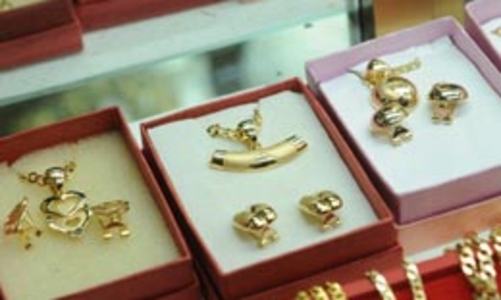 Giá vàng vượt mốc 25 triệu đồng/lượng