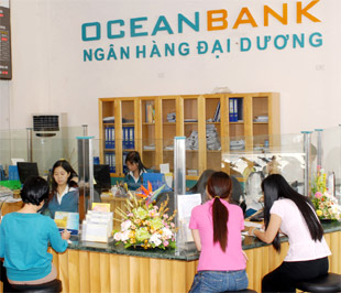 Giao dịch tại một chi nhánh của OceanBank.