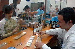 Lộ trình dừng huy động và cho vay vàng đang chờ quyết định cuối cùng của Ngân hàng Nhà nước.