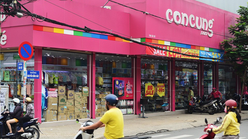 Bộ Công Thương cũng đã lập tổ rà soát đánh giá quy trình kiểm tra, hành vi của từng cán bộ có liên quan đến tổ công tác thanh tra trong vụ Con Cưng.