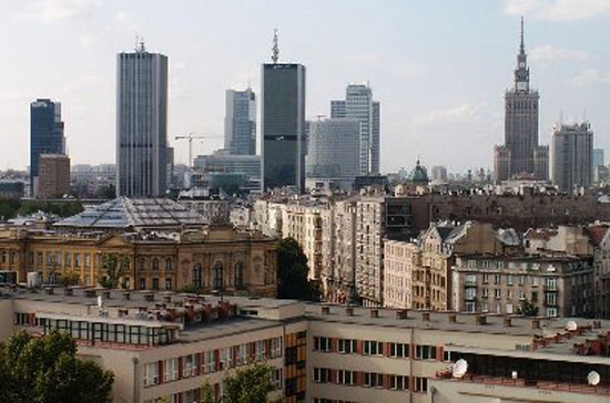 Một góc thủ đô Warsaw của Ba Lan - Ảnh: CNN.