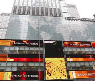 Chứng khoán Mỹ đã sụt giảm 1,7% giá trị, trong đó khối ngân hàng là nguyên nhân chính dẫn đến sự sụt giảm này.