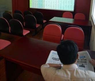 Một số mã cổ phiếu đang tạo nên hiện tượng "ngược dòng"... - Ảnh: Việt Tuấn.