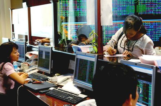 Các công ty chứng khoán sẽ báo cáo các chỉ tiêu an toàn tài chính theo quy định mới từ ngày 1/4/2011.