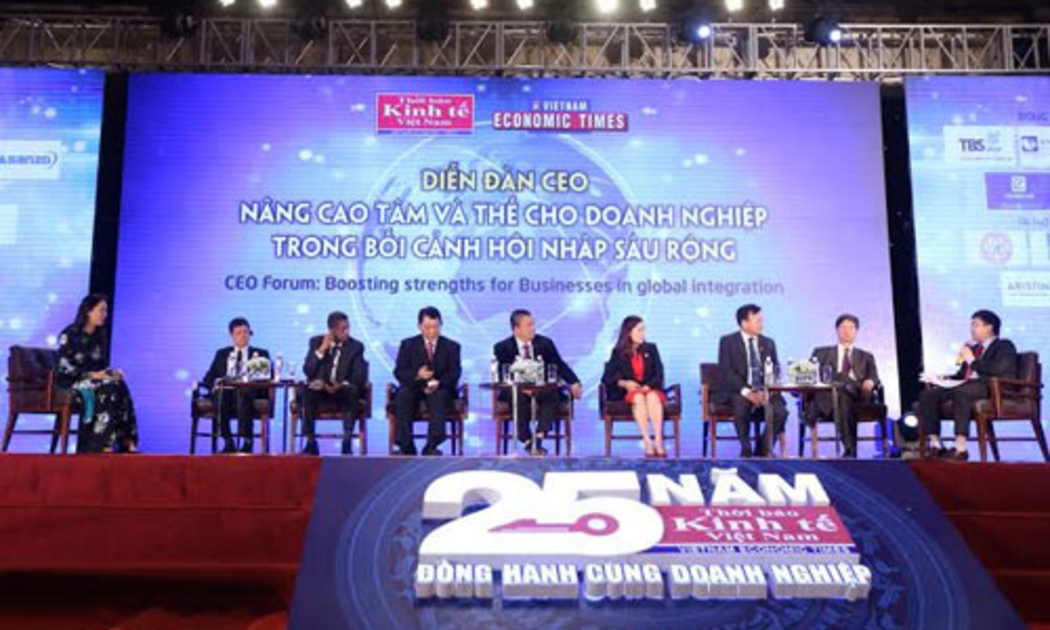 Diễn đàn được tổ chức nhân Chương trình Liên hoan các doanh nghiệp Rồng Vàng và Thương hiệu mạnh 2015 và kỷ niệm 25 năm thành lập Thời báo Kinh tế Việt Nam, hôm 1/4 vừa qua - Ảnh: Quang Phúc.<br>