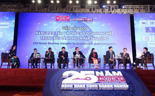 Diễn đàn được tổ chức nhân Chương trình Liên hoan các doanh nghiệp Rồng Vàng và Thương hiệu mạnh 2015 và kỷ niệm 25 năm thành lập Thời báo Kinh tế Việt Nam, hôm 1/4 vừa qua - Ảnh: Quang Phúc.<br>