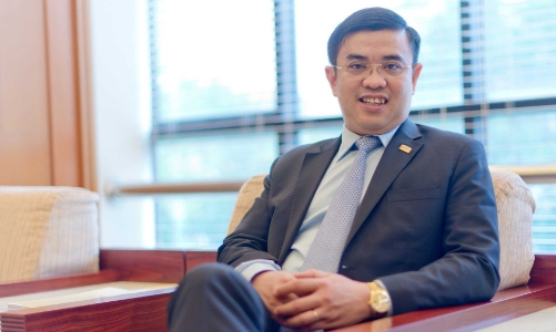 Tổng giám đốc SHB: 
