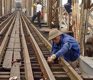 Theo quy hoạch tổng thể phát triển giao thông đô thị của Thủ tướng Chính phủ, các dự án đường sắt đô thị Hà Nội và Tp.HCM đến năm 2020 sẽ được đầu tư với tổng số vốn gần 15 tỷ USD (14.849 triệu USD).