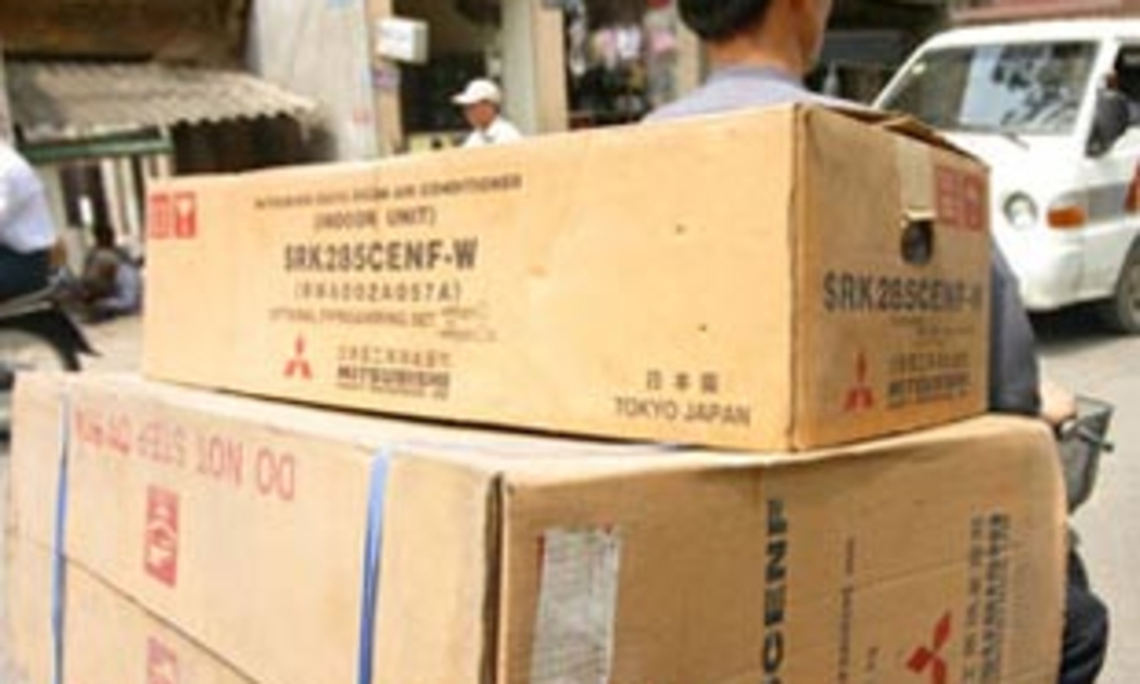 Kích cầu đầu tư và tiêu dùng là vấn đề được các vị đại biểu Quốc hội đặc biệt quan tâm - Ảnh: Việt Tuấn.