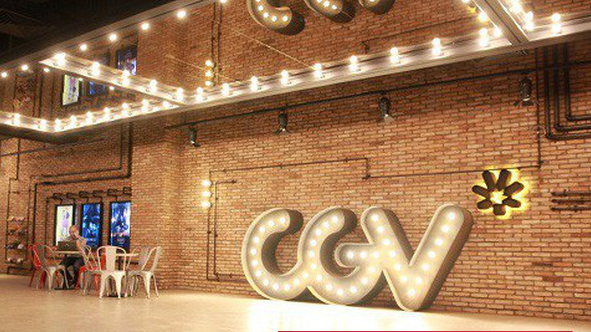 Phương Nam bán 12,5% vốn CGV giá 160 tỷ đồng.