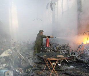 Số liệu tổng hợp năm 2008 của Phòng Cảnh sát phòng cháy chữa cháy - Công an Hà Nội cho thấy, có hơn 70% số vụ cháy xảy ra tại khu vực dân cư, trong đó phần lớn nguyên nhân cháy là do sự cố chập cháy dây dẫn điện.