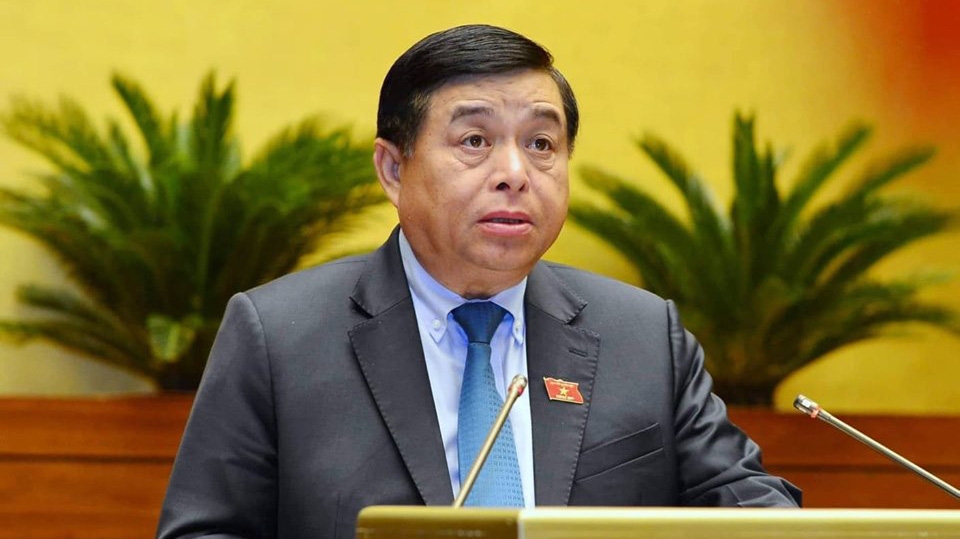 Bộ trưởng Bộ Kế hoạch và đầu tư Nguyễn Chí Dũng trình dự án Luật Doanh nghiệp (sửa đổi) - Ẩnh: Quang Phúc 