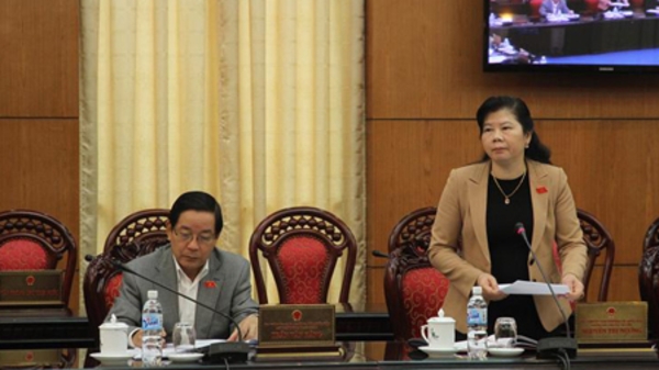 Có hay không “hỏi mồi” trên nghị trường?