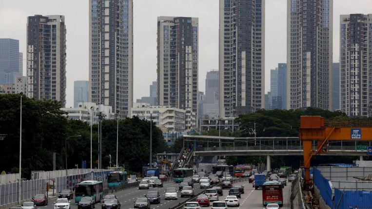 Gá nhà tại các dự án nổi tiếng đã hoàn thành ở Thượng Hải tăng hơn 30% trong năm ngoái - Ảnh: AP