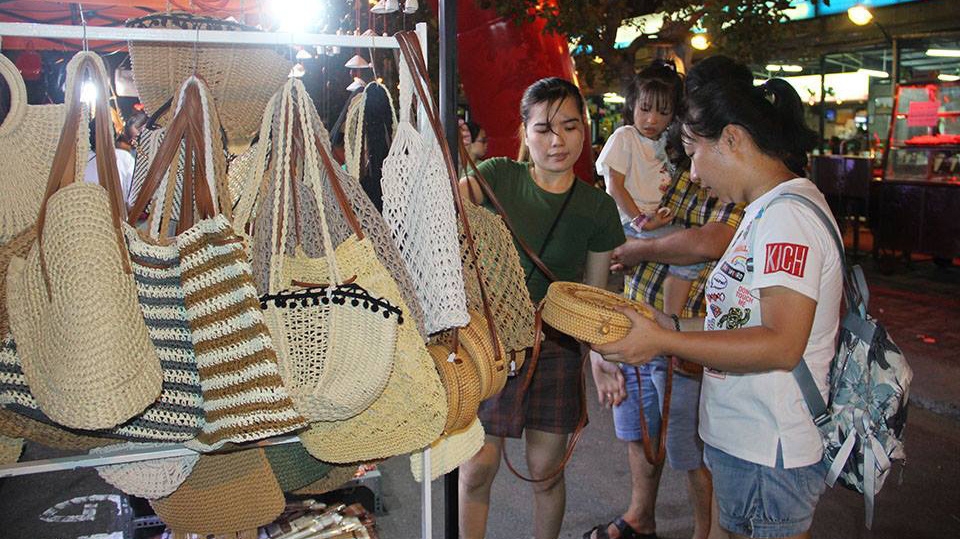 Một góc chợ đêm Đà Nẵng