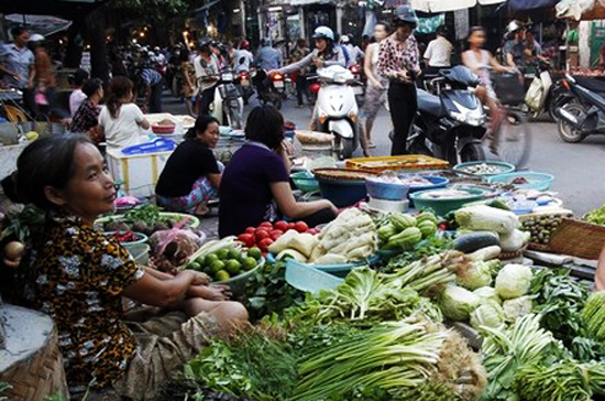 Giá thực phẩm nói chung đã giảm sau nhiều tháng tăng liên tiếp - Ảnh: Reuters.