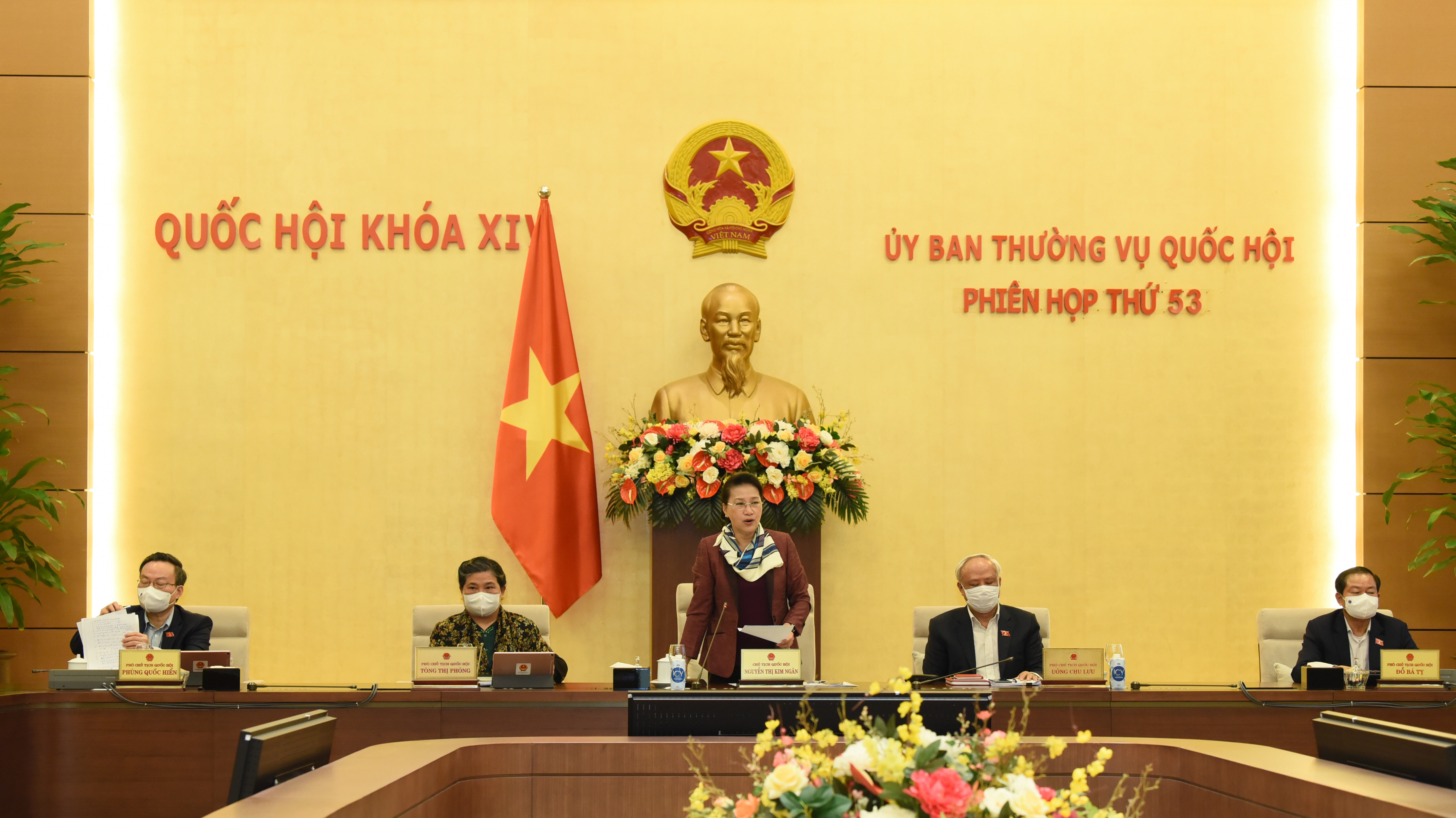 Chủ tịch Quốc hội phát biểu tại Phiên thảo luận sáng 23/2 - Ảnh: VGP