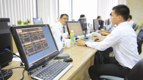 Phiên 12/11, Khối ngoại sàn HSX đẩy mạnh bán ròng cổ phiếu VIC với gần 227 tỷ đồng.