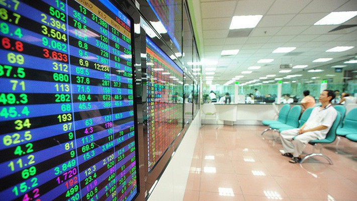 24 cổ phiếu đủ điều kiện làm chứng khoán cơ sở của Chứng quyền có bảo đảm.