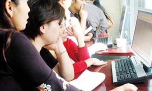 Chứng khoán ngày 17/7: Giằng co và chọn lọc