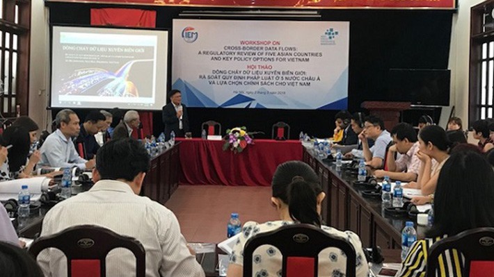 Nhiều chuyên gia cùng quan điểm rằng, quản lý phải đi sau, phục vụ cho kinh tế số phát triển, chứ không phải đưa ra những chính sách “cản trở” sự phát triển.