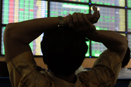 Một lần nữa thị trường chứng khoán lại cho thấy những biến động rất nhanh, rất mạnh và khó lường đoán - Ảnh: Quang Liên.