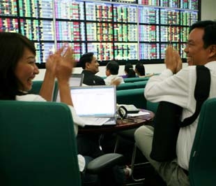 Qua hai phiên, tâm lý thị trường đã có nhiều thay đổi - Ảnh: Quang Liên.