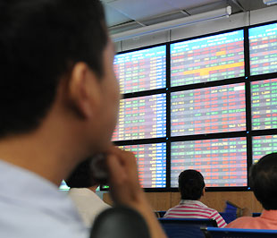 Với quy mô của Eximbank, MB, SCB..., thị trường niêm yết sẽ có thêm nguồn hàng lớn, thêm lựa chọn cho nhà đầu tư trong thời gian tới - Ảnh: Quang Liên.