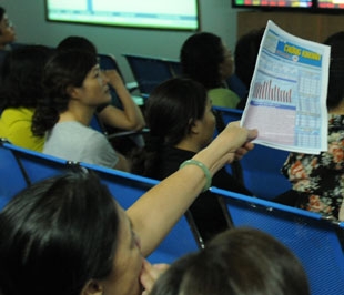 Sự trở lại của nhóm cổ phiếu tài chính là động lực chính cho chỉ số hôm nay, trong đó STB kịch trần với hơn 15,8 triệu đơn vị chuyển nhượng thành công - Ảnh: Quang Liên.