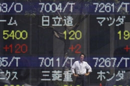 Tuần này đã là tuần tăng thứ 4 liên tục của chứng khoán châu Á. Tuy nhiên, giới đầu tư tại khu vực vẫn đang duy trì quan điểm thận trọng về triển vọng của kinh tế toàn cầu - Ảnh: Reuters.