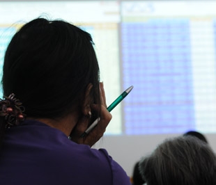 Qua phiên này VN-Index đã tái lập mốc 480 điểm, nhưng chưa tạo được sự bứt phá dứt khoát - Ảnh: Quang Liên.