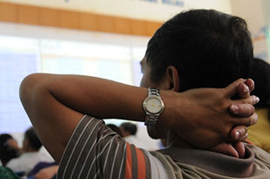 Diễn biến bi quan trải rộng trên thị trường thế giới đang tạo áp lực lớn đối với nhiều nhà đầu tư trong nước - Ảnh: Quang Liên.