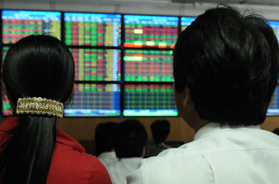 Với lượng vốn nhỏ, phần lớn những mức giá tăng được sáng nay chủ yếu nhờ tiết cung. Nếu chỉ số không giảm sâu hơn và khối lượng giảm dần, sự tích lũy sẽ ổn định - Ảnh: Quang Liên.