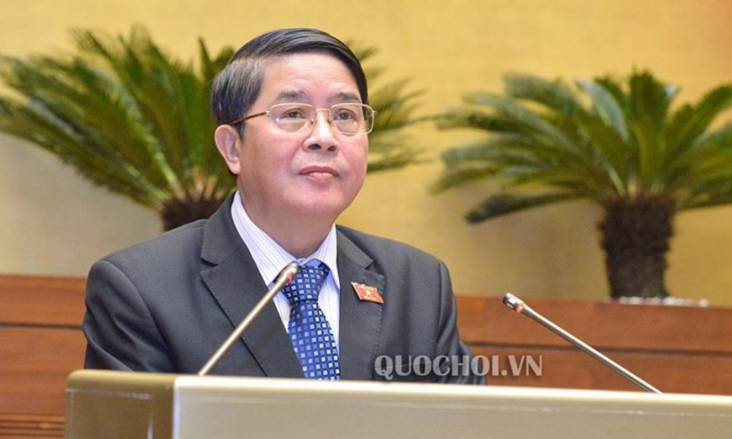 Chủ nhiệm Uỷ ban Tài chính - Ngân sách Nguyễn Đức Hải trình bày báo cáo tiếp thu, giải trình.