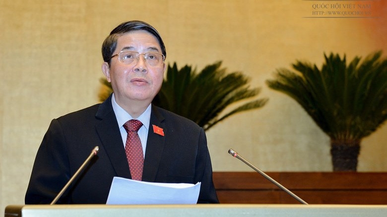 Chủ nhiệm Uỷ ban Tài chính - Ngân sách của Quốc hội Nguyễn Đức Hải trình bày báo cáo thẩm tra các nội dung về ngân sách ngắn hạn và trung hạn
