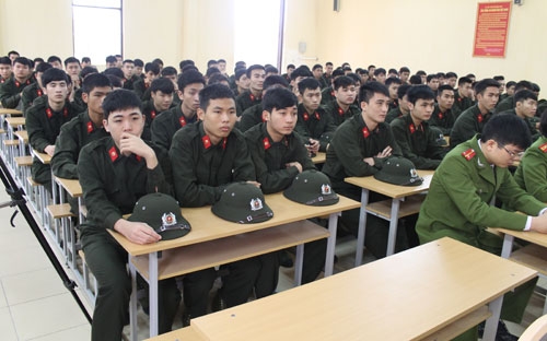 Thời gian thực hiện nghĩa vụ công an là 3 năm.<br>