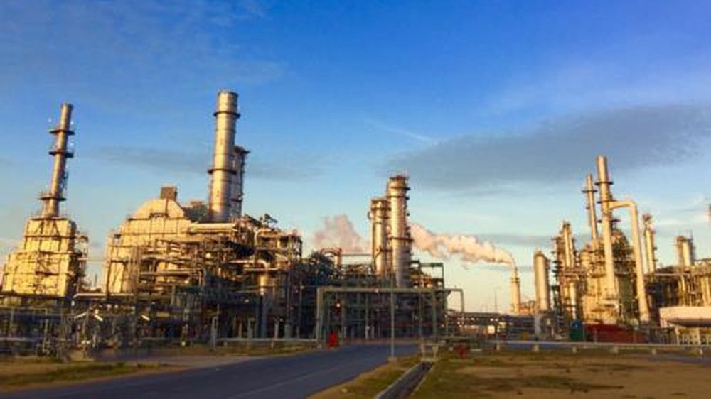 Một số ngành có chỉ số sản xuất 2 tháng đầu năm 2019 tăng cao so với cùng kỳ năm trước là sản xuất than cốc, sản phẩm dầu mỏ tinh chế... Ảnh minh họa