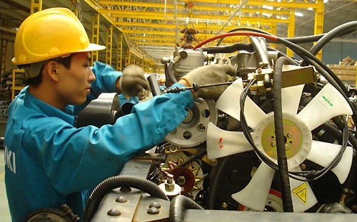 Trong 11 tháng, nhà đầu tư nước ngoài đã đầu tư vào 19 lĩnh vực, trong đó lĩnh vực công nghiệp chế biến, chế tạo là thu hút nhiều nhất vốn FDI, với 13,4 tỷ USD, chiếm 74,1% tổng vốn đầu tư đăng ký. <br>