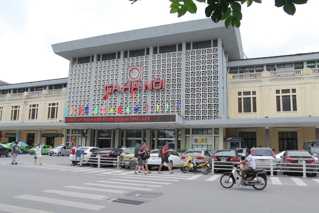 Phía trước ga Hà Nội.<br>