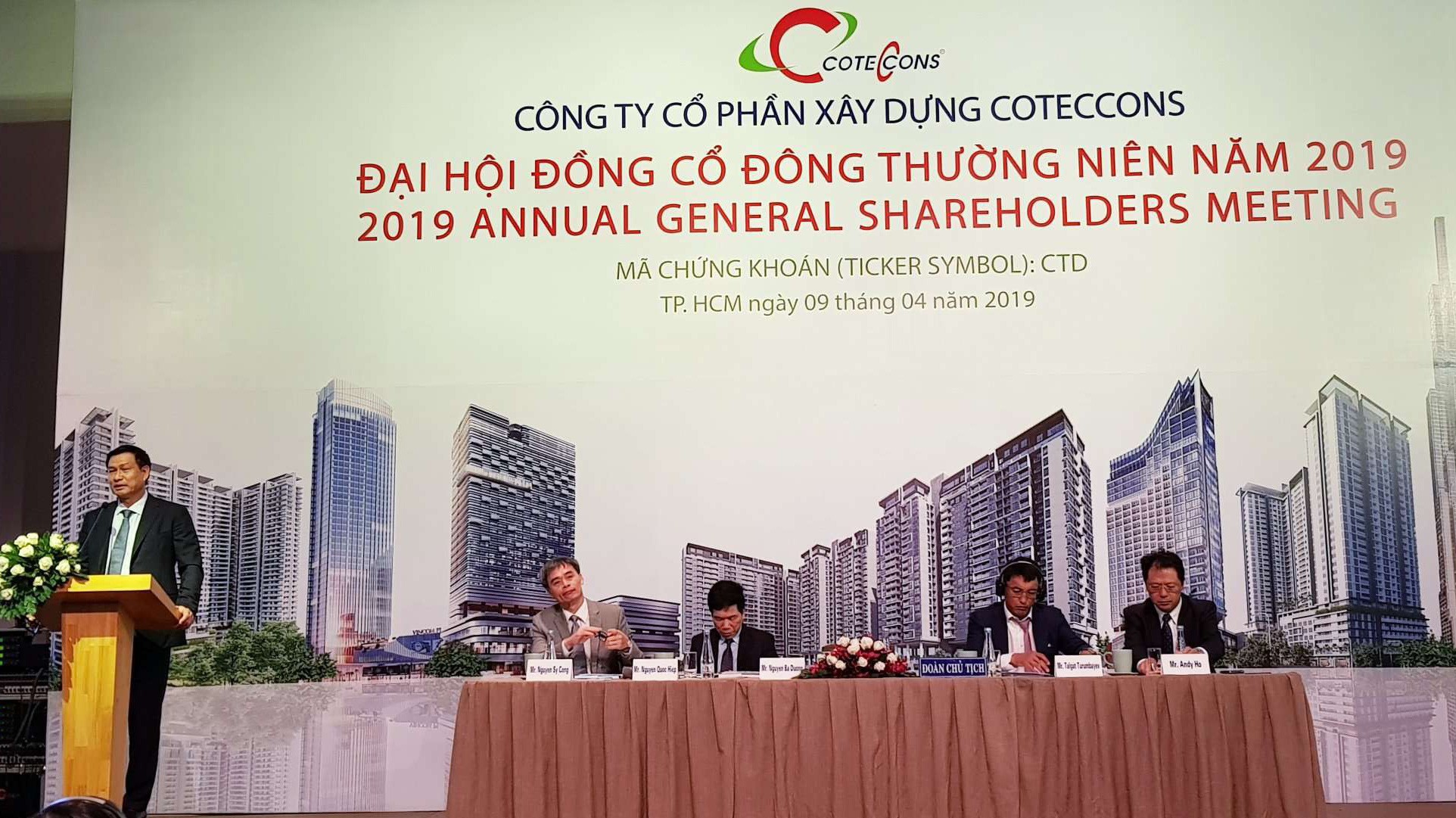 Ông Nguyễn Bá Dương, Chủ tịch Hội đồng quản trị CTD phát biểu tại đại hội.
