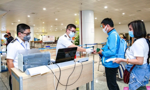 Thêm 6 ca nhiễm Covid-19 được cách ly ngay sau khi nhập cảnh