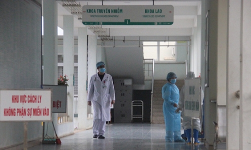 9 người liên quan ca nghi nhiễm Covid-19 sau khi rời Việt Nam đang chờ kết quả